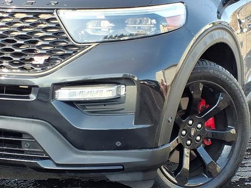 Used 2020 Ford Explorer ST w/ ST Street Pack image 6