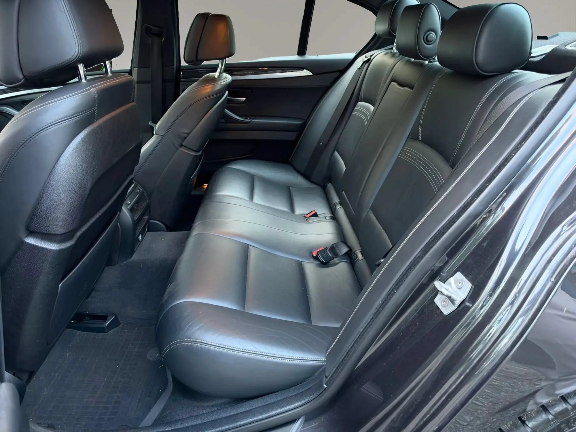 Used 2015 BMW 550i xDrive Sedan AWD/4WD image 22