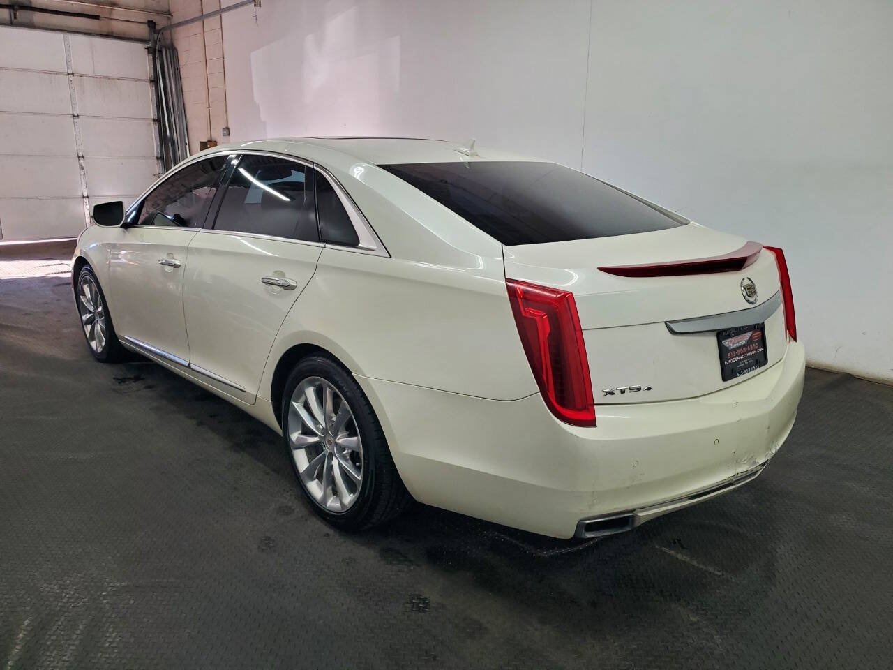 Used 2014 Cadillac XTS Premium AWD/4WD image 5