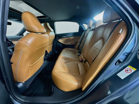 Used 2019 Toyota Avalon Limited w/ Advanced Safety Package FWD image 28