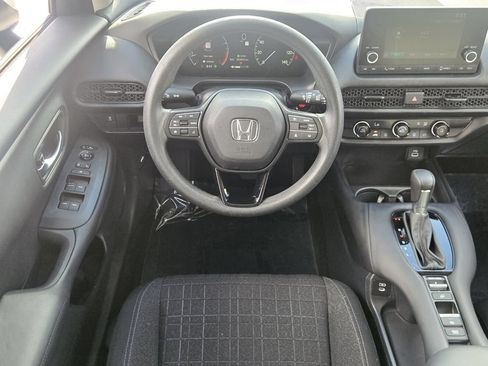 Certified 2025 Honda HR-V LX image 13