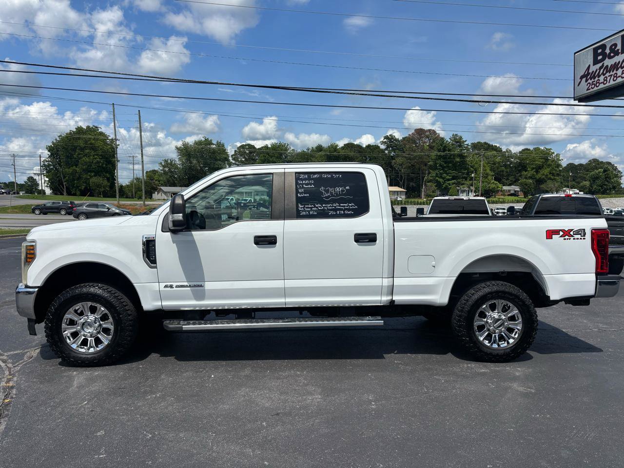 Used 2019 Ford F250 XL w/ STX Appearance Package AWD/4WD image 9