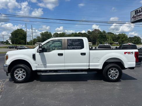Used 2019 Ford F250 XL w/ STX Appearance Package AWD/4WD image 9