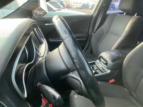 Used 2015 Dodge Charger SXT image 8