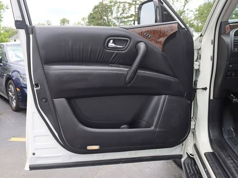 Used 2017 Nissan Armada Platinum image 36