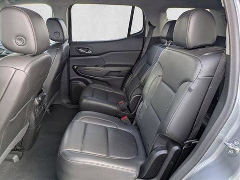 Used 2023 GMC Acadia SLT image 18