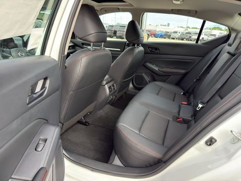 New 2026 Nissan Altima 2.5 SR AWD/4WD image 30
