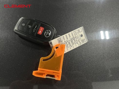 Used 2024 Toyota Crown Limited image 32