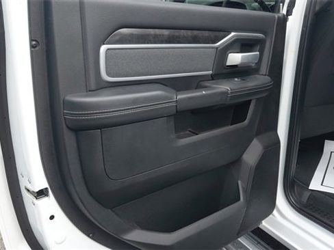 Used 2022 RAM 2500 Big Horn w/ Level A Equipment Group image 17