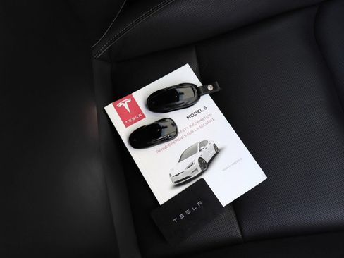 Used 2022 Tesla Model S Plaid AWD/4WD image 85