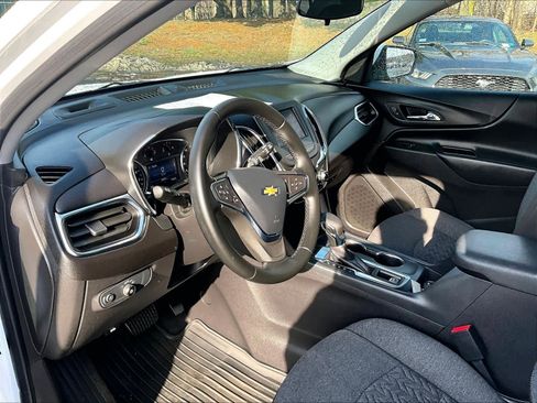 Used 2024 Chevrolet Equinox LT image 8