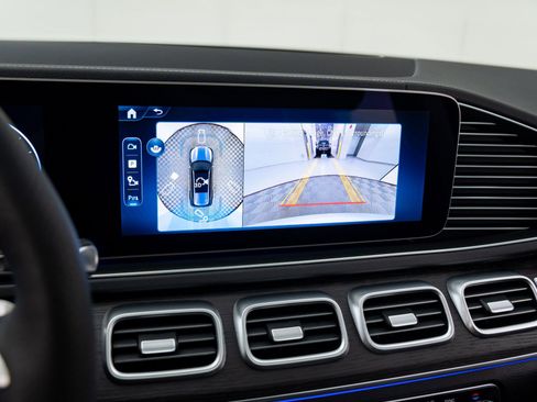 New 2026 Mercedes-Benz GLS 450 4MATIC image 31