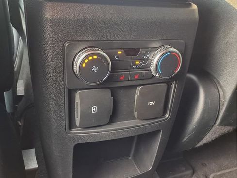 Used 2020 Ford Explorer XLT w/ Equipment Group 202A AWD/4WD image 20