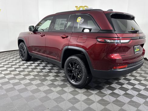 New 2025 Jeep Grand Cherokee Altitude image 6