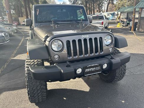 Used 2018 Jeep Wrangler Unlimited Sport S image 10