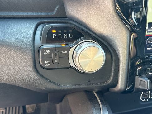 Used 2020 RAM 2500 Laramie w/ Night Edition AWD/4WD image 28