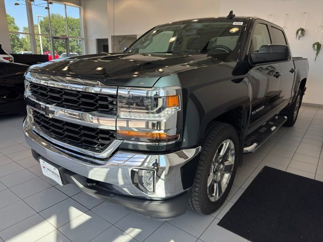 Used 2017 Chevrolet Silverado 1500 LT w/ All Star Edition AWD/4WD image 32