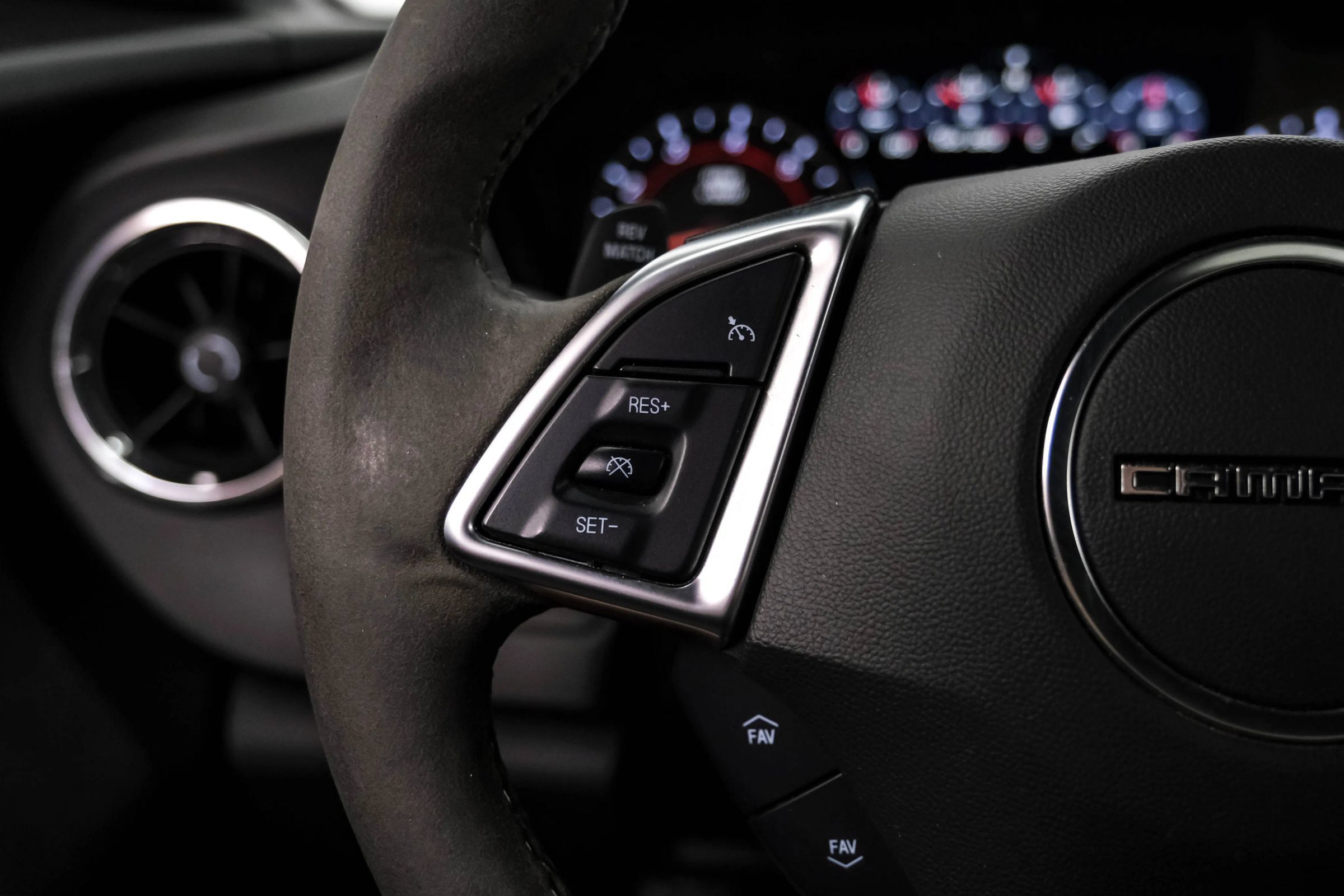 Used 2019 Chevrolet Camaro SS RWD image 15