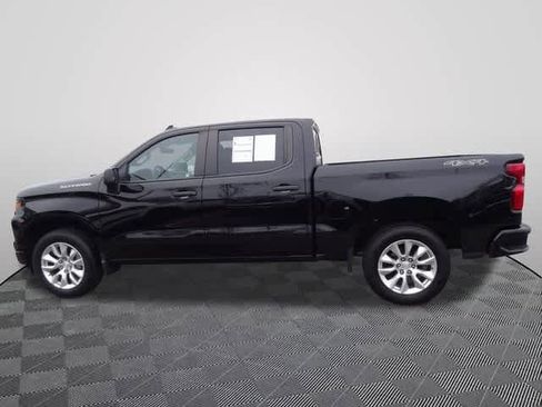 Used 2024 Chevrolet Silverado 1500 Custom image 2