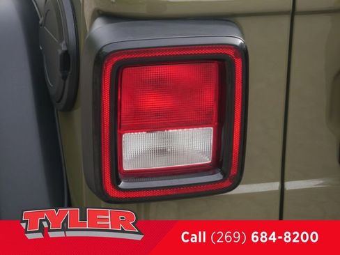 Certified 2025 Jeep Wrangler Unlimited Sport AWD/4WD image 15