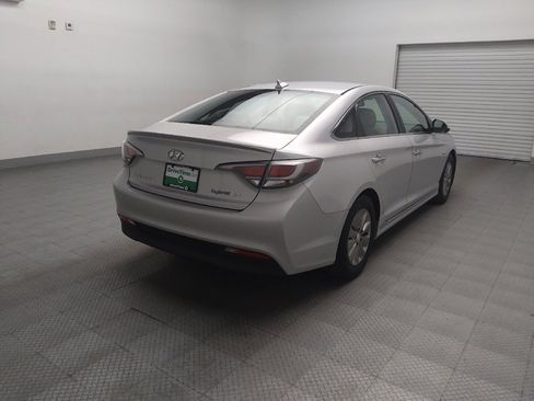 Used 2016 Hyundai Sonata SE image 9