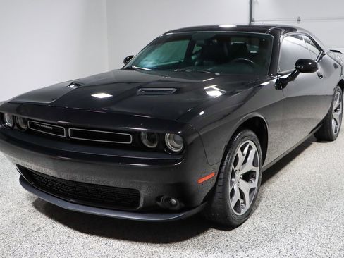 Used 2016 Dodge Challenger SXT Plus image 30
