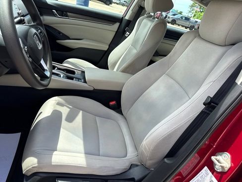 Used 2019 Honda Accord LX image 8
