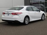 Used 2020 Toyota Camry LE image 6
