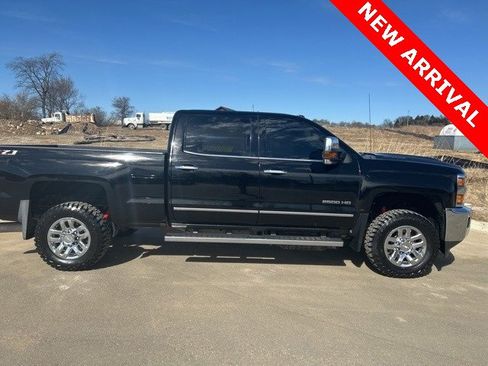 Used 2018 Chevrolet Silverado 2500 LTZ w/ Duramax Plus Package image 2