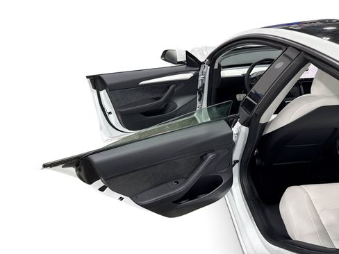 Certified 2023 Tesla Model 3 Performance AWD/4WD image 10
