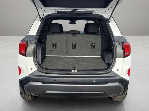 Used 2025 GMC Terrain Elevation image 8