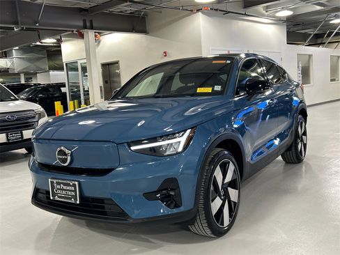 Certified 2023 Volvo C40 P8 Recharge Ultimate image 5