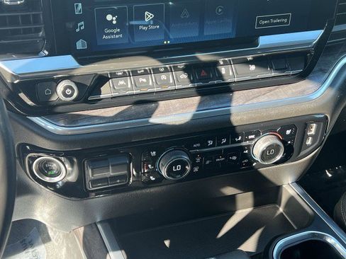 Used 2022 Chevrolet Silverado 1500 LTZ w/ LTZ Premium Package image 17