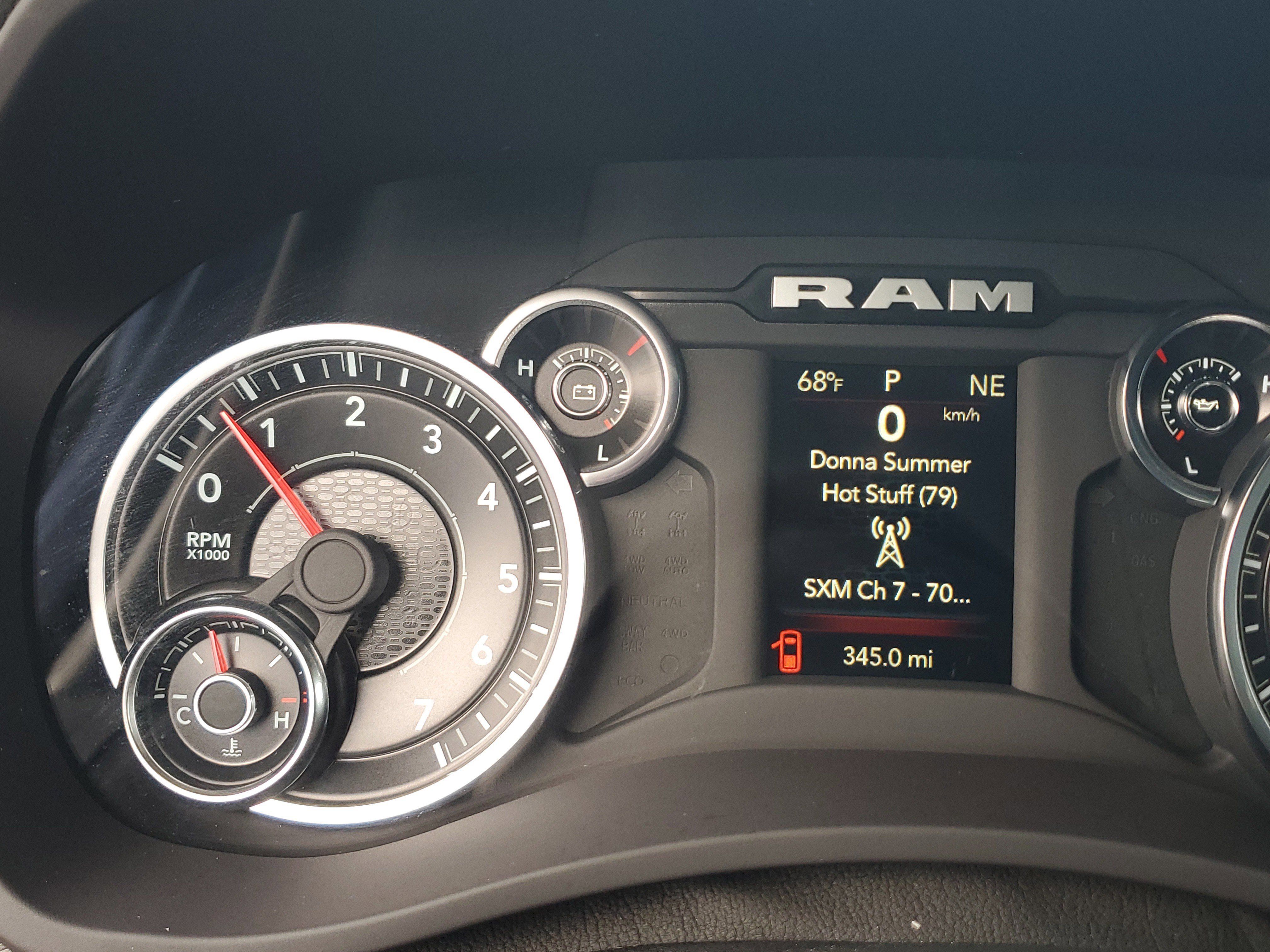 Used 2024 RAM 3500 Tradesman w/ Chrome Appearance Group AWD/4WD image 30
