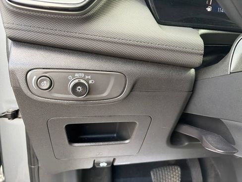 Used 2025 Chevrolet TrailBlazer LT AWD/4WD image 18