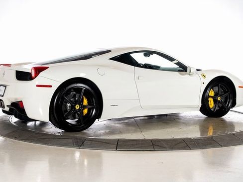 Used 2014 Ferrari 458 Italia image 2