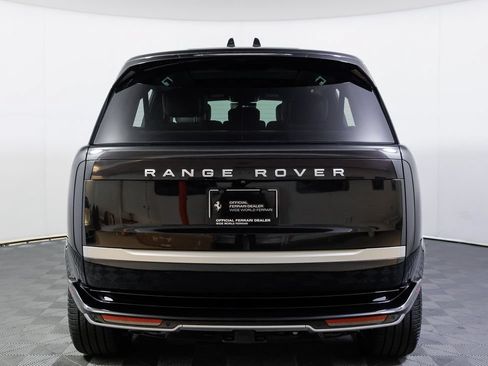Used 2025 Land Rover Range Rover Long Wheelbase Autobiography AWD/4WD image 9