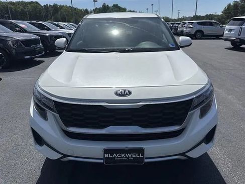 Certified 2021 Kia Seltos LX AWD/4WD image 2