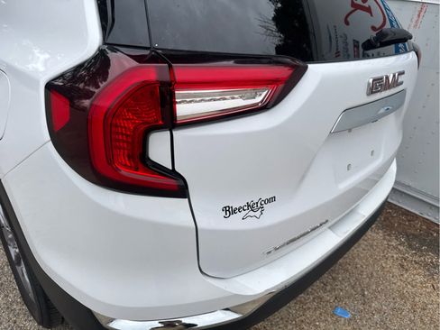 Certified 2024 GMC Terrain SLT image 20