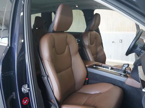 Used 2019 Volvo XC90 T6 Momentum w/ Protection Package Premier AWD/4WD image 29