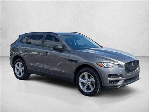 Used 2017 Jaguar F-PACE Premium AWD/4WD image 3