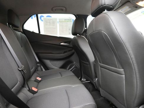 Used 2025 Buick Encore GX Preferred AWD/4WD image 8