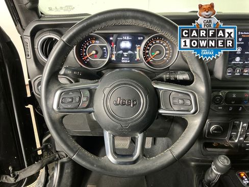 Used 2018 Jeep Wrangler Unlimited Sahara image 16