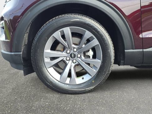 Certified 2023 Ford Explorer XLT w/ Equipment Group 202A AWD/4WD image 29