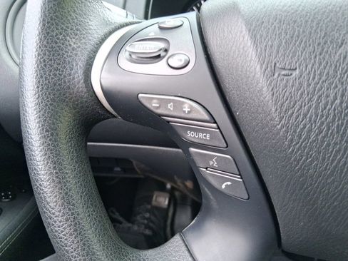 Used 2017 Nissan Pathfinder S image 20