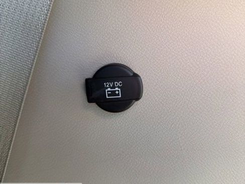 Used 2022 Chrysler Pacifica Touring-L image 48