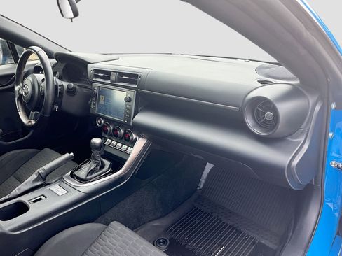 Used 2023 Toyota GR86 RWD image 26