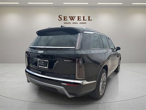 New 2026 Cadillac Vistiq Luxury image 8