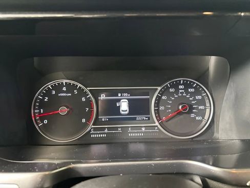 Used 2023 Kia Sorento LX image 17