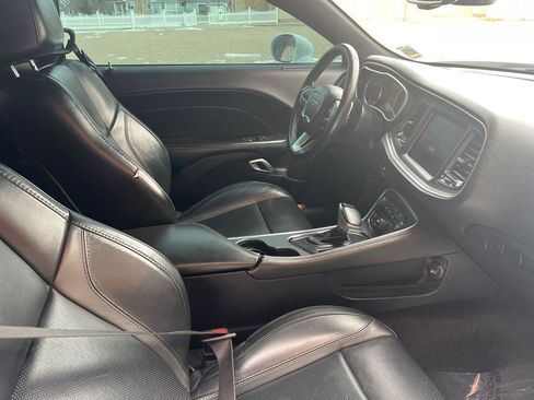 Used 2017 Dodge Challenger GT w/ Driver Convenience Group image 14